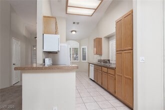 Building Photo - 5440 Red Sun Dr