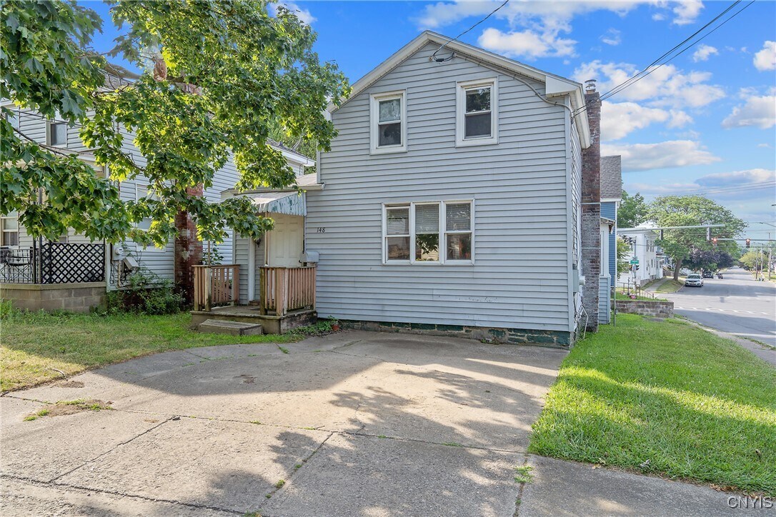 Primary Photo - 148 W Cayuga St