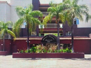 Building Photo - 9301 Van Nuys Blvd