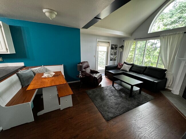 Foto del edificio - 17602 NW Springville Rd