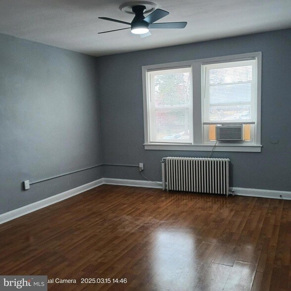 Building Photo - 1617 Holbrook St NE