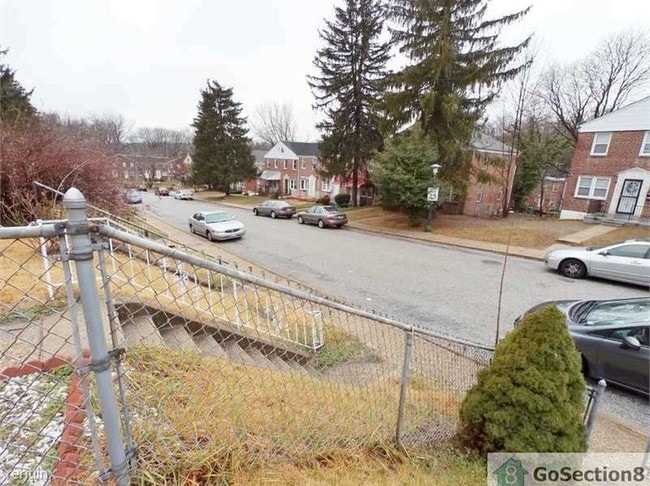 Building Photo - 4507 Manorview Rd
