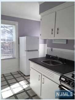 Foto del edificio - 28 Maple Ave
