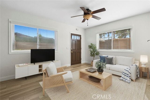 Building Photo - 2225 Santa Ana Ave