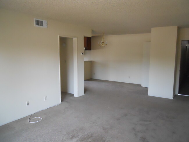 Building Photo - 1719 Fremont Ave