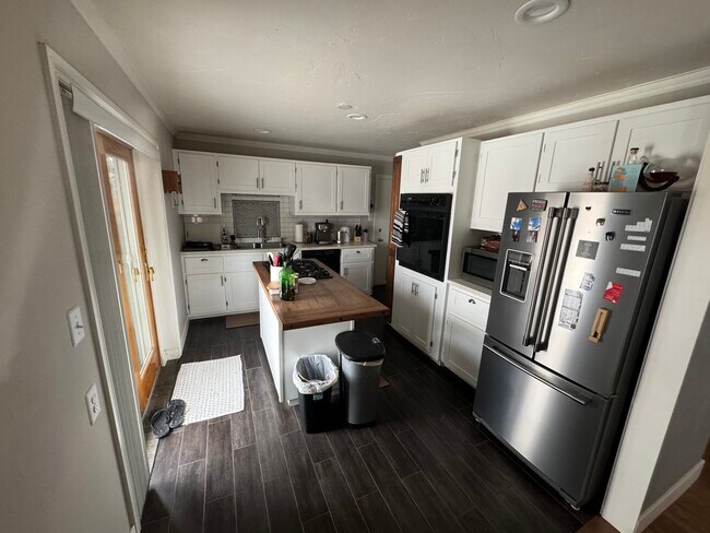 Building Photo - 2749 S Patton Ct
