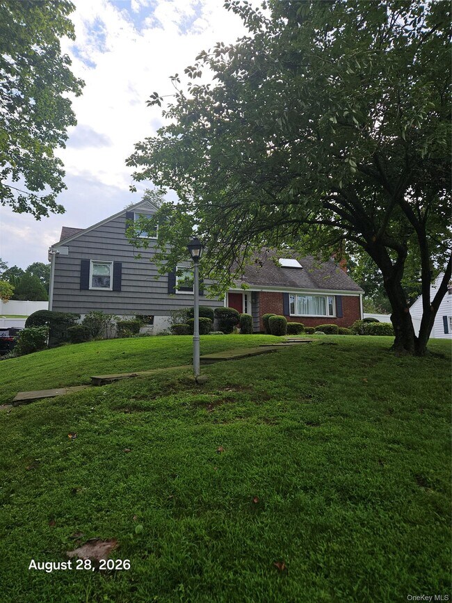 Building Photo - 60 Ramona Ct