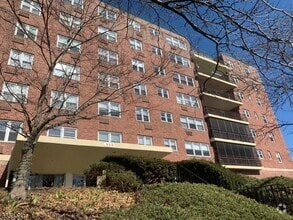 Building Photo - 415 Claremont Ave