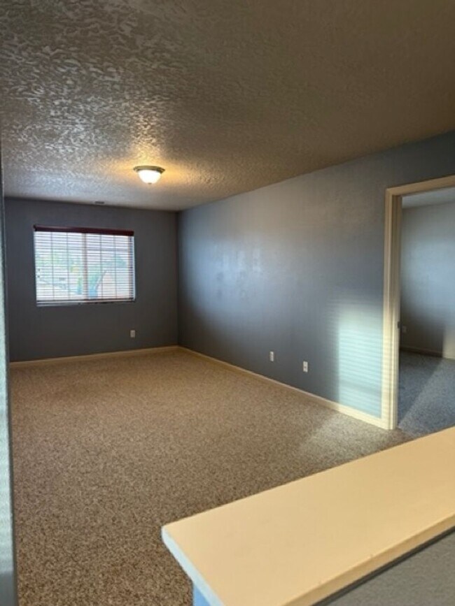Building Photo - Cheney West Terrace Home