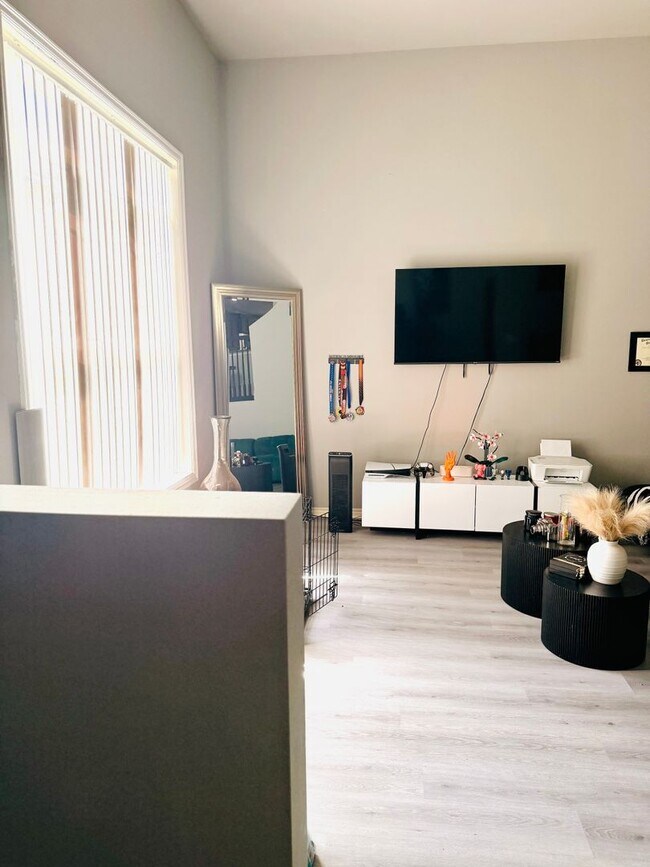 Foto del edificio - Spacious Townhome, Close to Fort Riley!