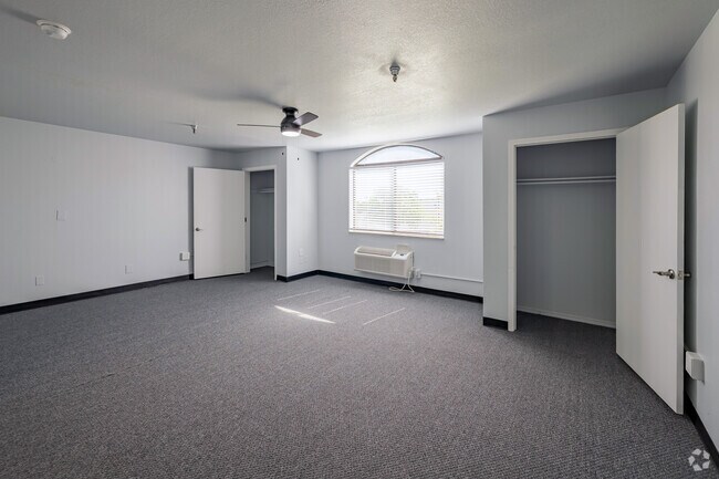 Estudio F1 - 550 pies cuadrados - Sala de estar - Jubilee Residences