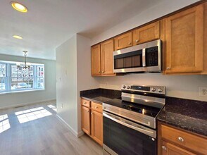 Building Photo - 2520 Doverhill Ct