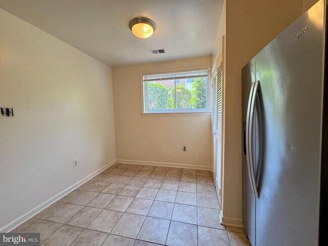 Foto del edificio - 4675 Logsdon Dr