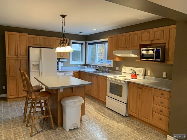 Foto del edificio - 105 Cedar Ln