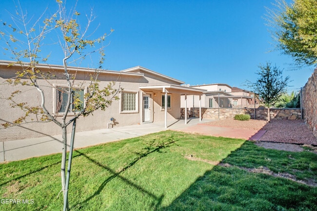 Building Photo - 316 De Palma Pl