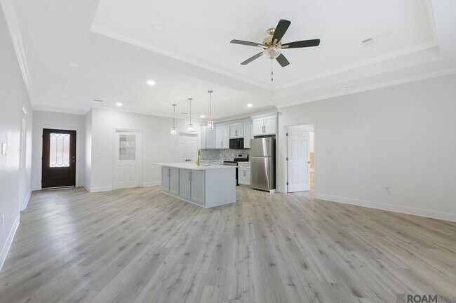 Building Photo - 9536 Avis Ave