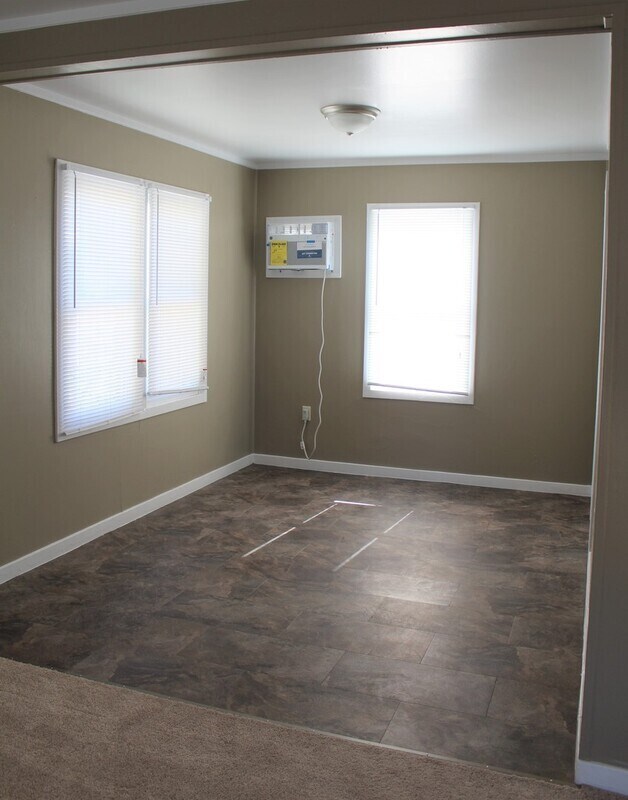 Building Photo - 209 Benham St