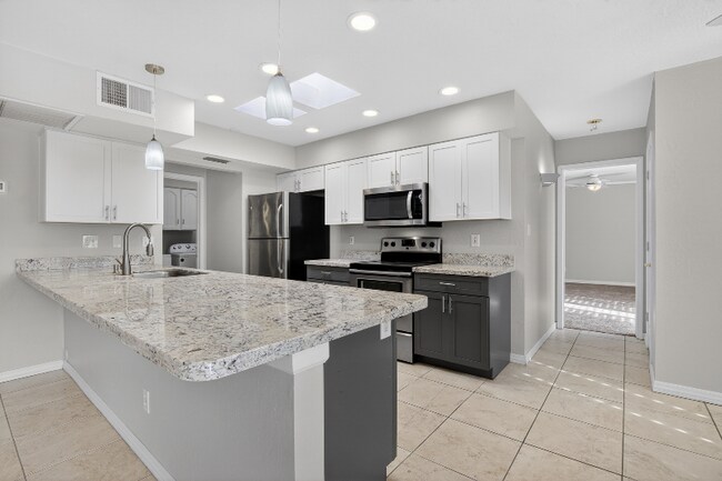 Foto del edificio - 6843 E Redfield Rd