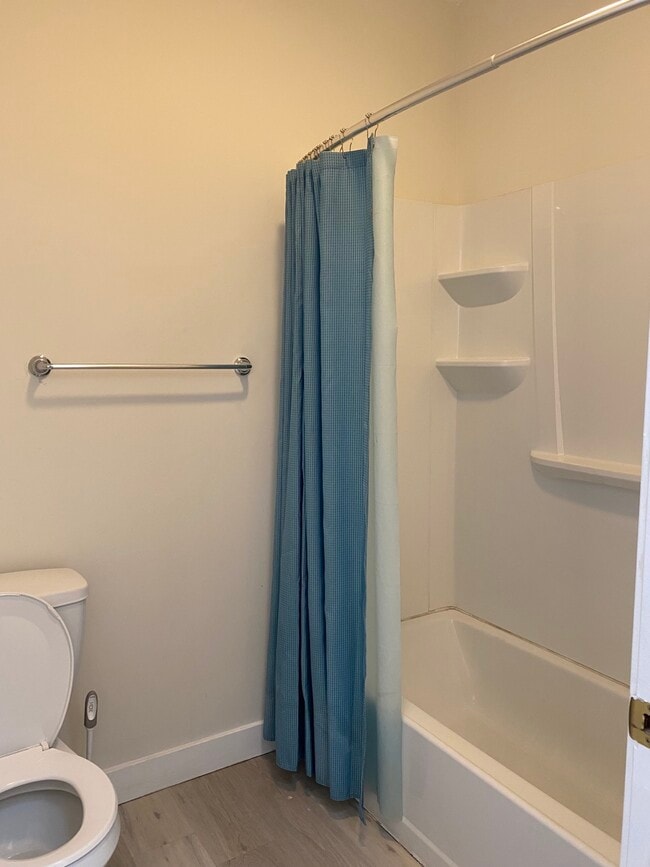 Building Photo - 1222 Elden Ave