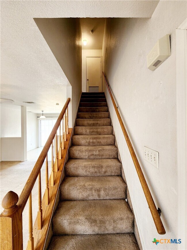 Building Photo - 5807 Redstone Dr