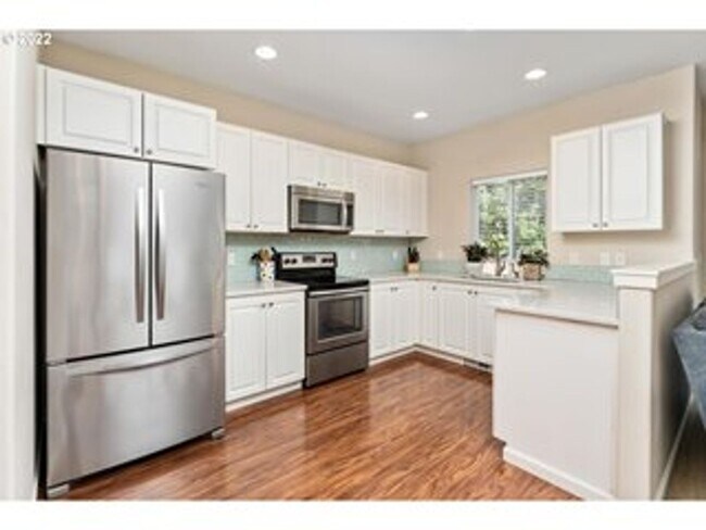 Photo - 3 Bedroom Hillsboro Home in Hidden Creek!