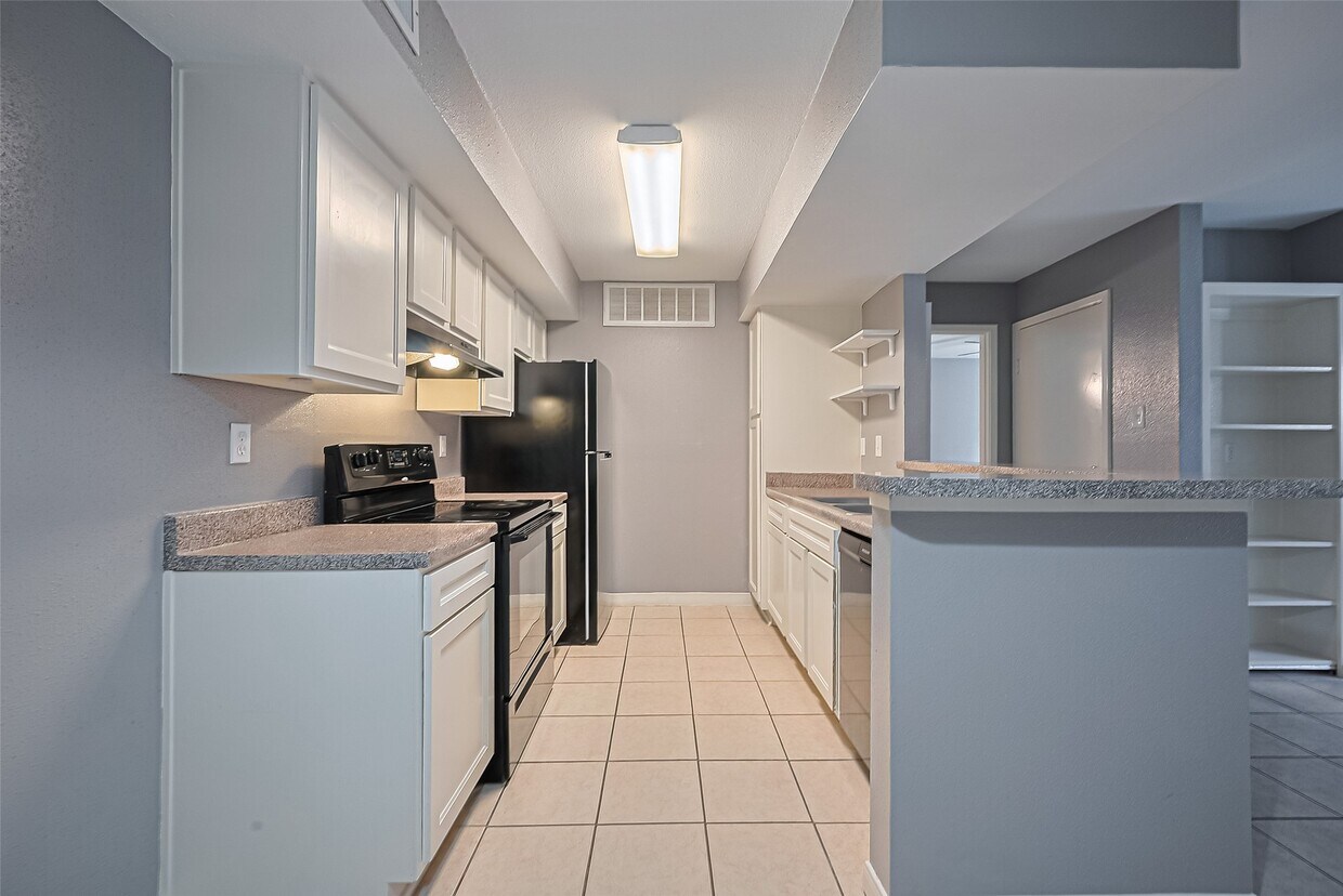 Foto del edificio - 12905 Woodforest Blvd