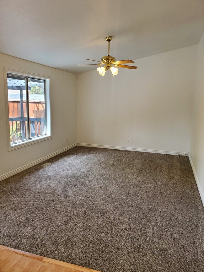 Foto del edificio - 4785 Dorilee Dr