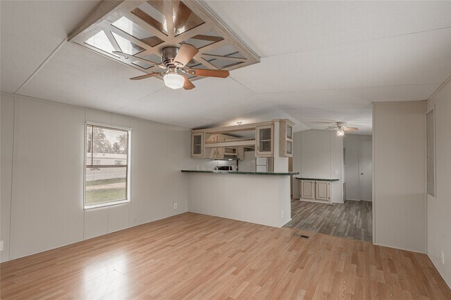 Building Photo - 1345 FM 405