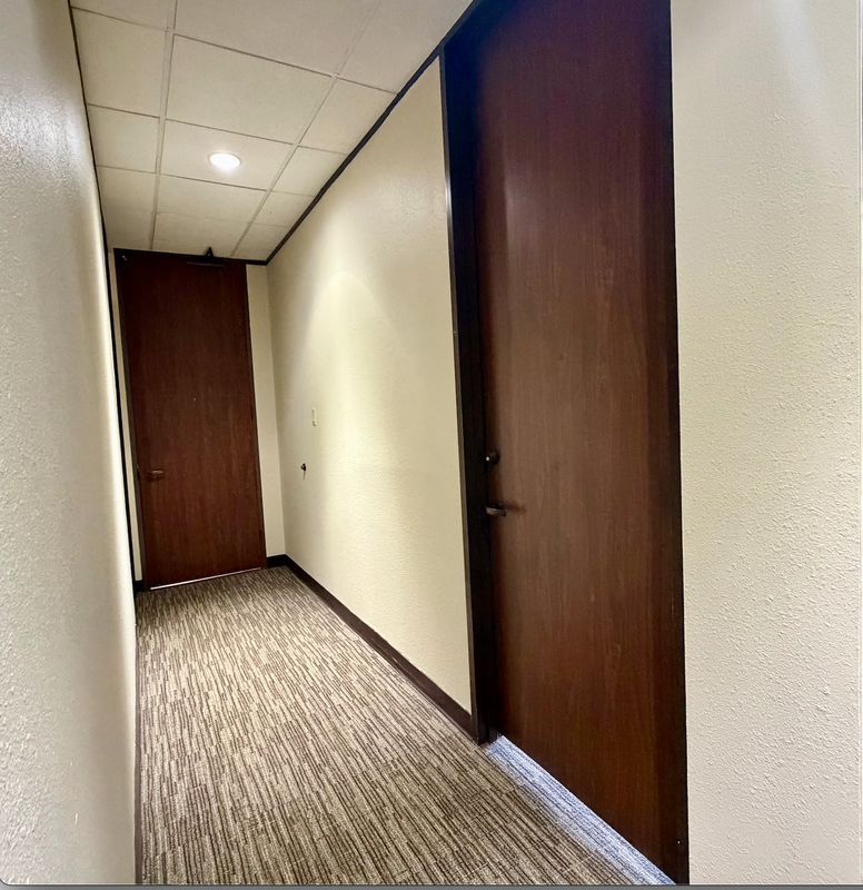 Foto del edificio - 2929 Mossrock