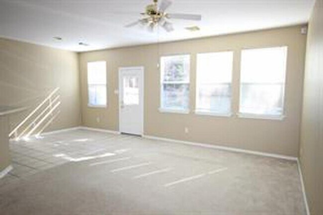 Building Photo - 63 Ledgestone Pl