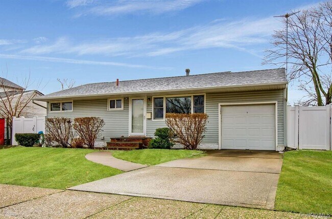 Foto del edificio - 15 Janet Dr