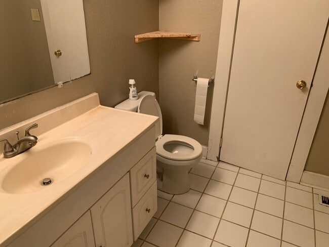 Building Photo - 3 bed 2 bath house by FSU and TCC!! Available August 2026!