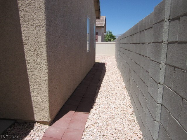 Foto del edificio - 6826 Relic St