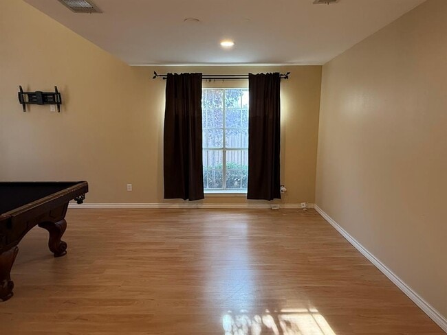 Building Photo - 1307 Rockridge St