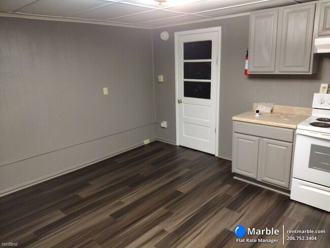 Building Photo - 1 br, 1 bath House - 17427 Virginia Ave Apt 3