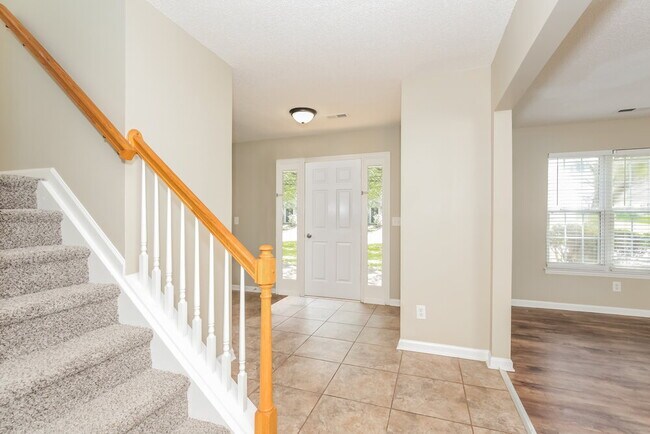 Foto del edificio - 5209 Carriage Woods Dr