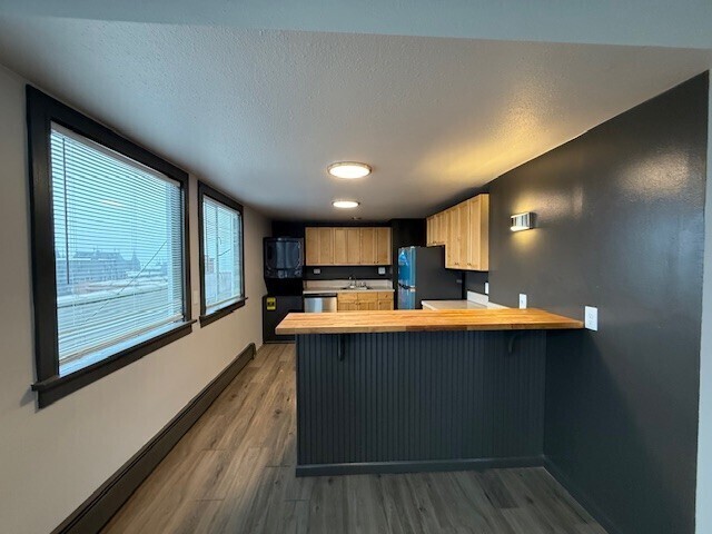 Building Photo - 16 N Broadway St