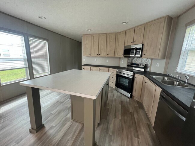Foto del edificio - 4627 Blanche Rd