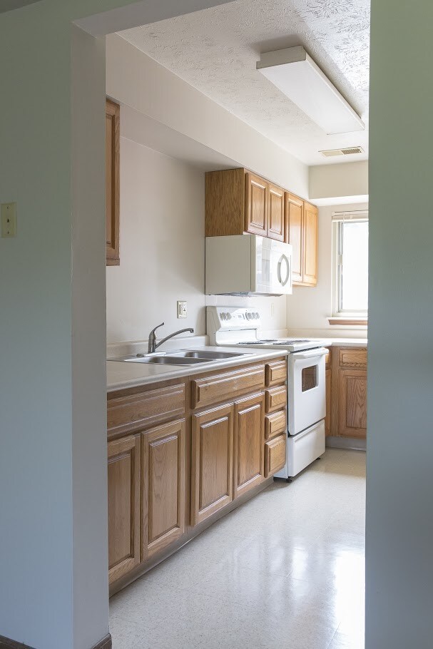 Foto del edificio - 3147 Hemlock Ct