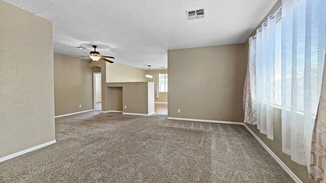 Foto del edificio - VERY popular neighborhood in Goodyear!