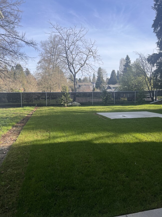 Building Photo - 11420 8th Ave S