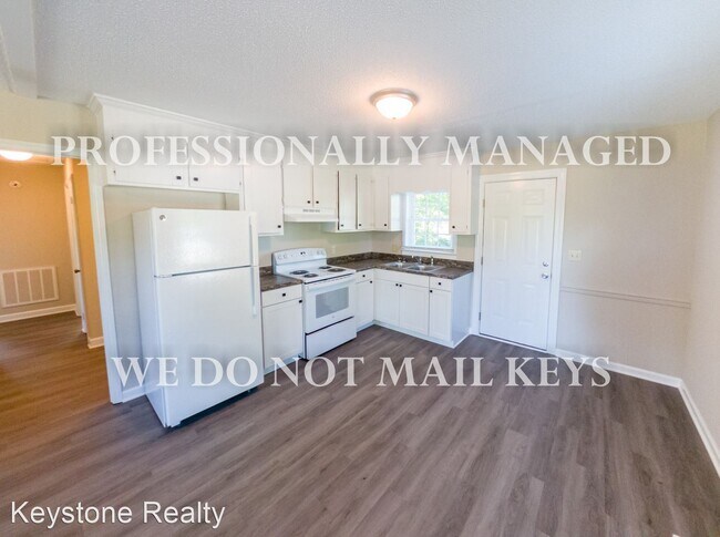 Building Photo - 3 br, 1 bath House - 433 Center Street