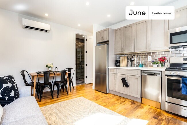 Foto del edificio - Enchanting ROOM at The Seneca House