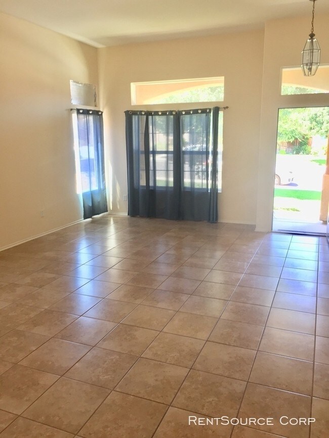 Foto del edificio - 36856 Calabar Ct