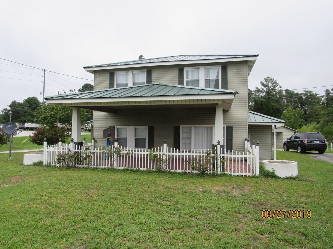 1101 Main St, Maysville, NC 28555 House Rental in Maysville, NC