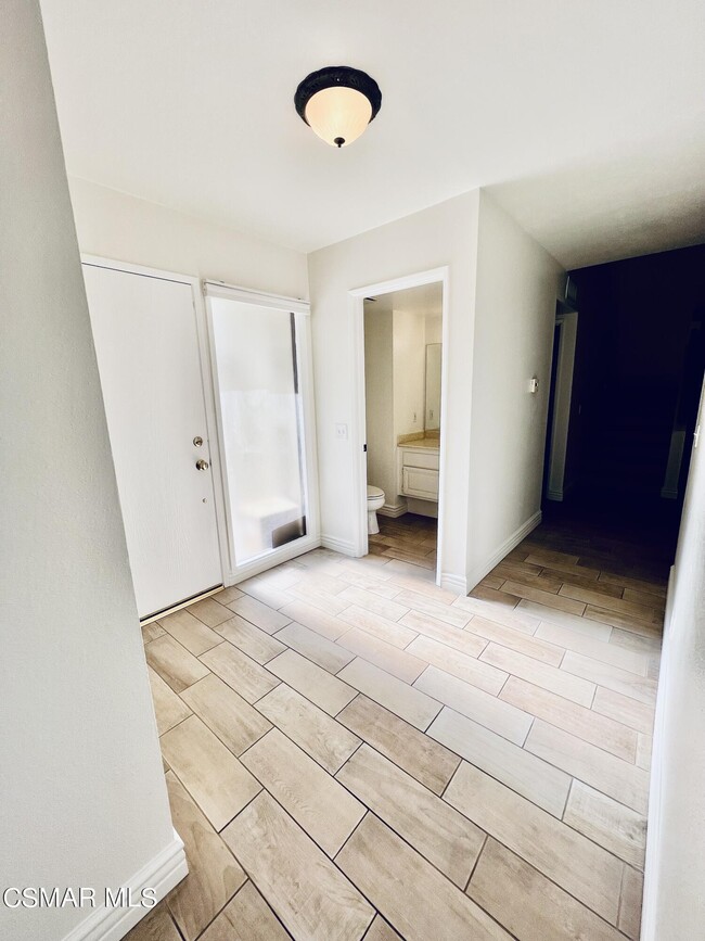 Foto del edificio - 937 Shadow Lake Dr