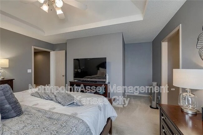 Building Photo - 4555 NE 83rd St