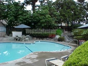 Primary Photo - 1311 S Highland Ave