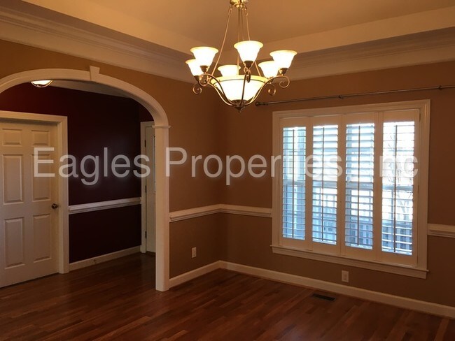 Building Photo - 806 S Baden Ct
