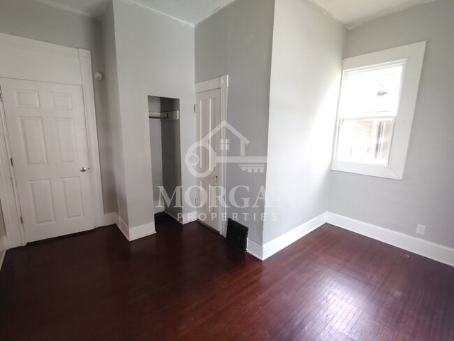 Foto del edificio - 831 W 2nd St